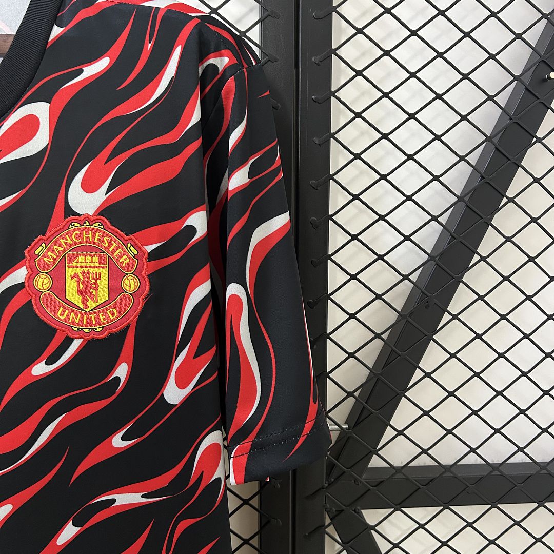 Manchester United Pre-Match Jersey 25/26